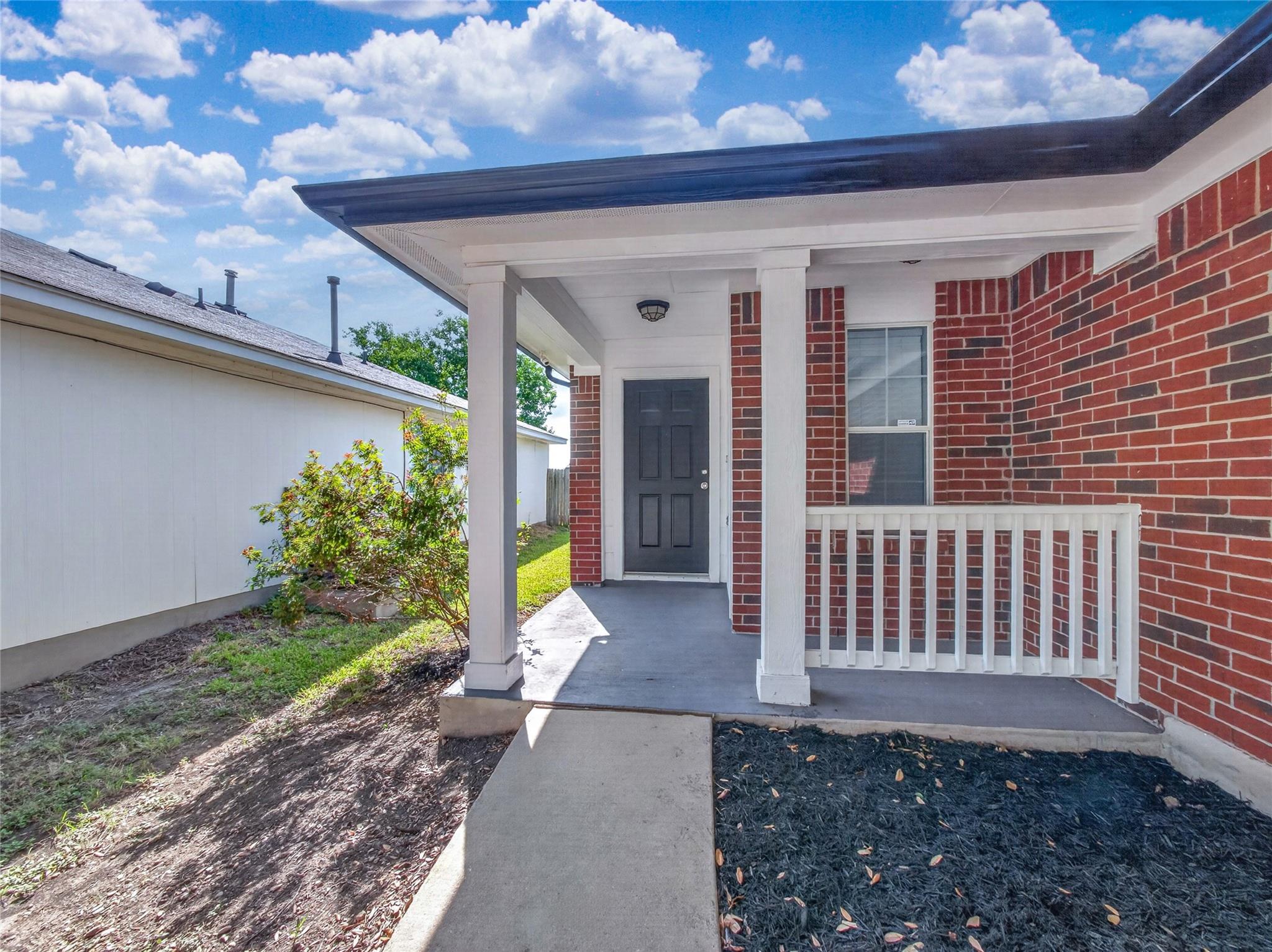14303 Cummins WAY