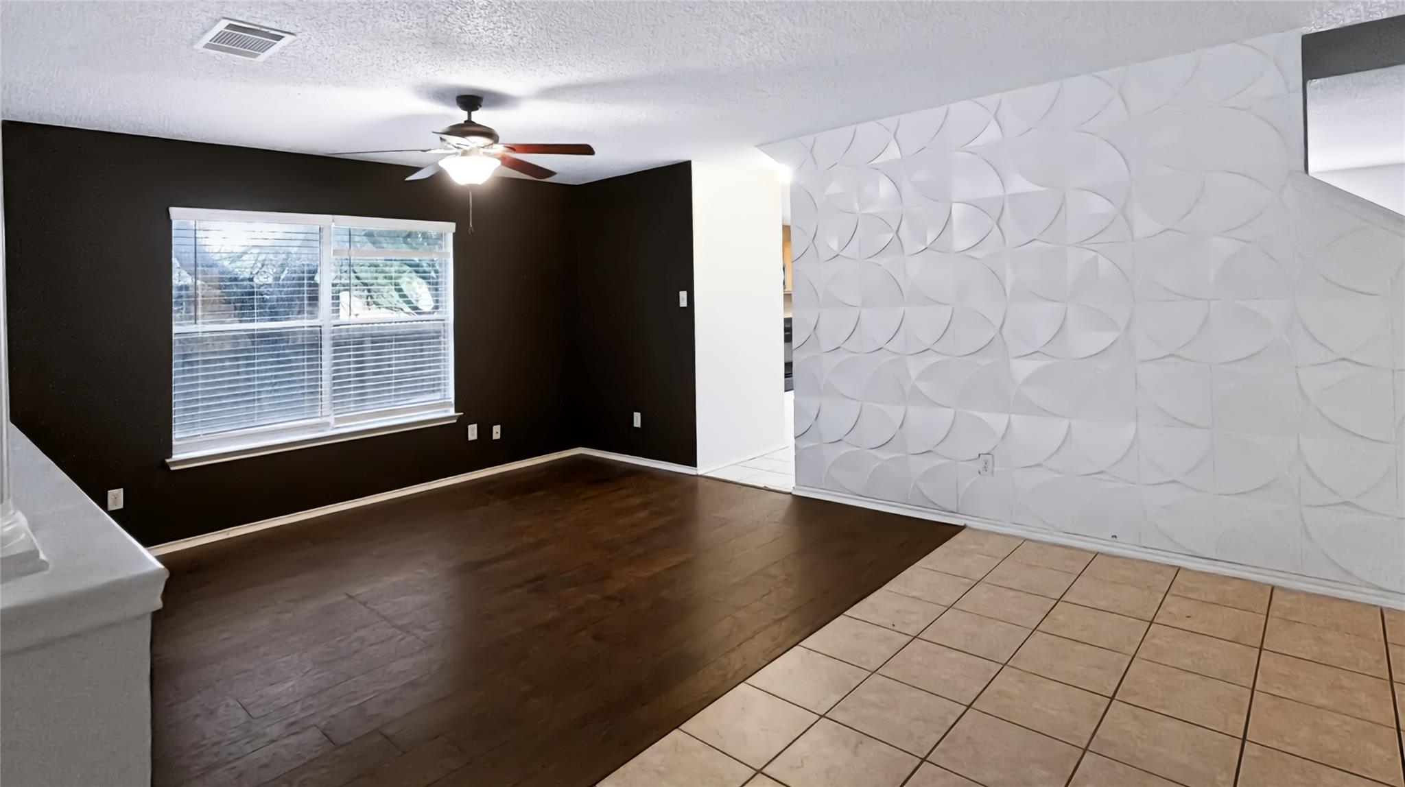 1112 Welch WAY