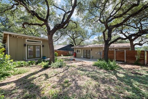 Photo of 3014 Pin Oak CT, Austin, TX 78704 (MLS # 9786173)