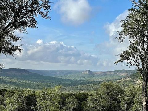 640 Ghost Dancer Fischer TX 78623