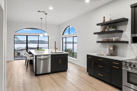 Tiny photo for 13816 Lake View DR, Austin, TX 78732 (MLS # 6085120)