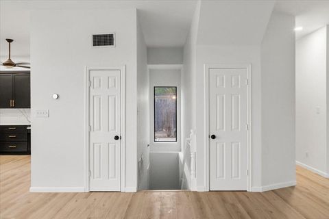 Tiny photo for 13816 Lake View DR, Austin, TX 78732 (MLS # 6085120)