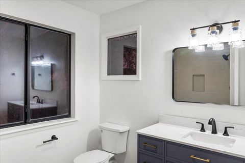 Tiny photo for 13816 Lake View DR, Austin, TX 78732 (MLS # 6085120)