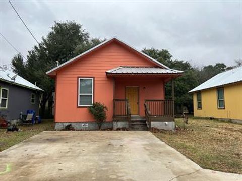 Photo of 1015 Fir LN, Lockhart, TX 78644 (MLS # 8656861)