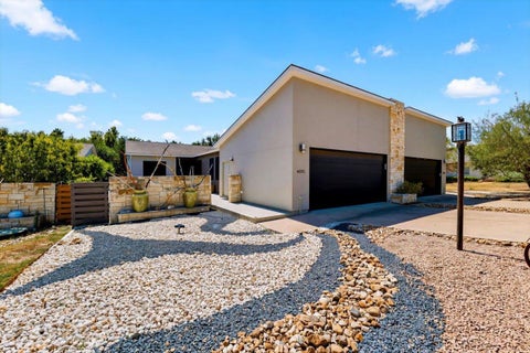 Photo of 408 SAILMASTER ST #B, Lakeway, TX 78734 (MLS # 4403783)