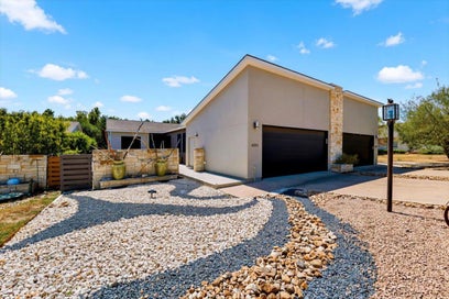 408 SAILMASTER ST B Lakeway TX 78734
