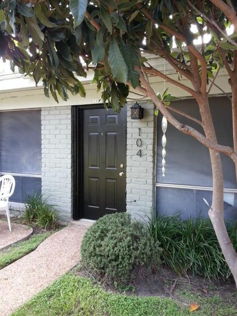 Photo of 608 W 51st ST #104, Austin, TX 78751 (MLS # 5368328)