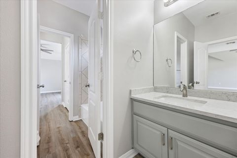 Tiny photo for 308 Calistoga CT, Austin, TX 78732 (MLS # 5356886)