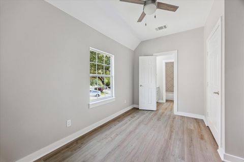 Tiny photo for 308 Calistoga CT, Austin, TX 78732 (MLS # 5356886)