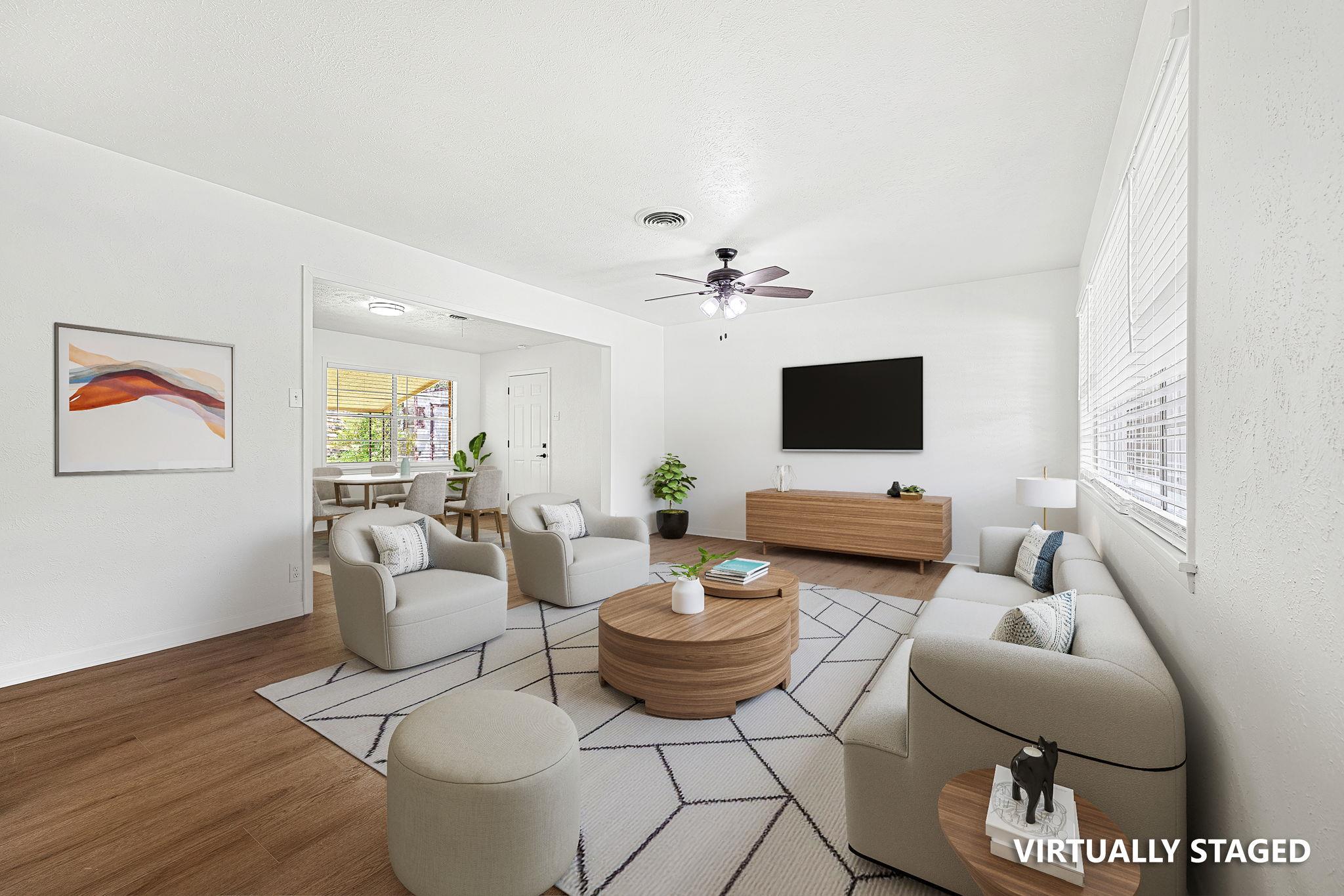 1318 Live Oak DR