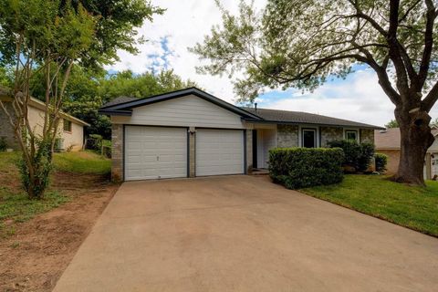 Photo of 202 Cloudview DR, Austin, TX 78745 (MLS # 7312392)