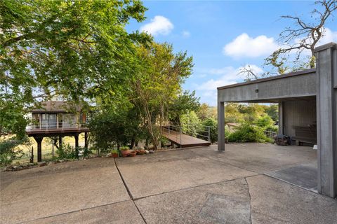 A home in Lago Vista