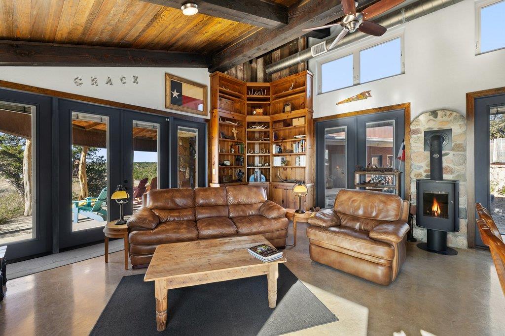 1292 Upper Turtle Creek RD