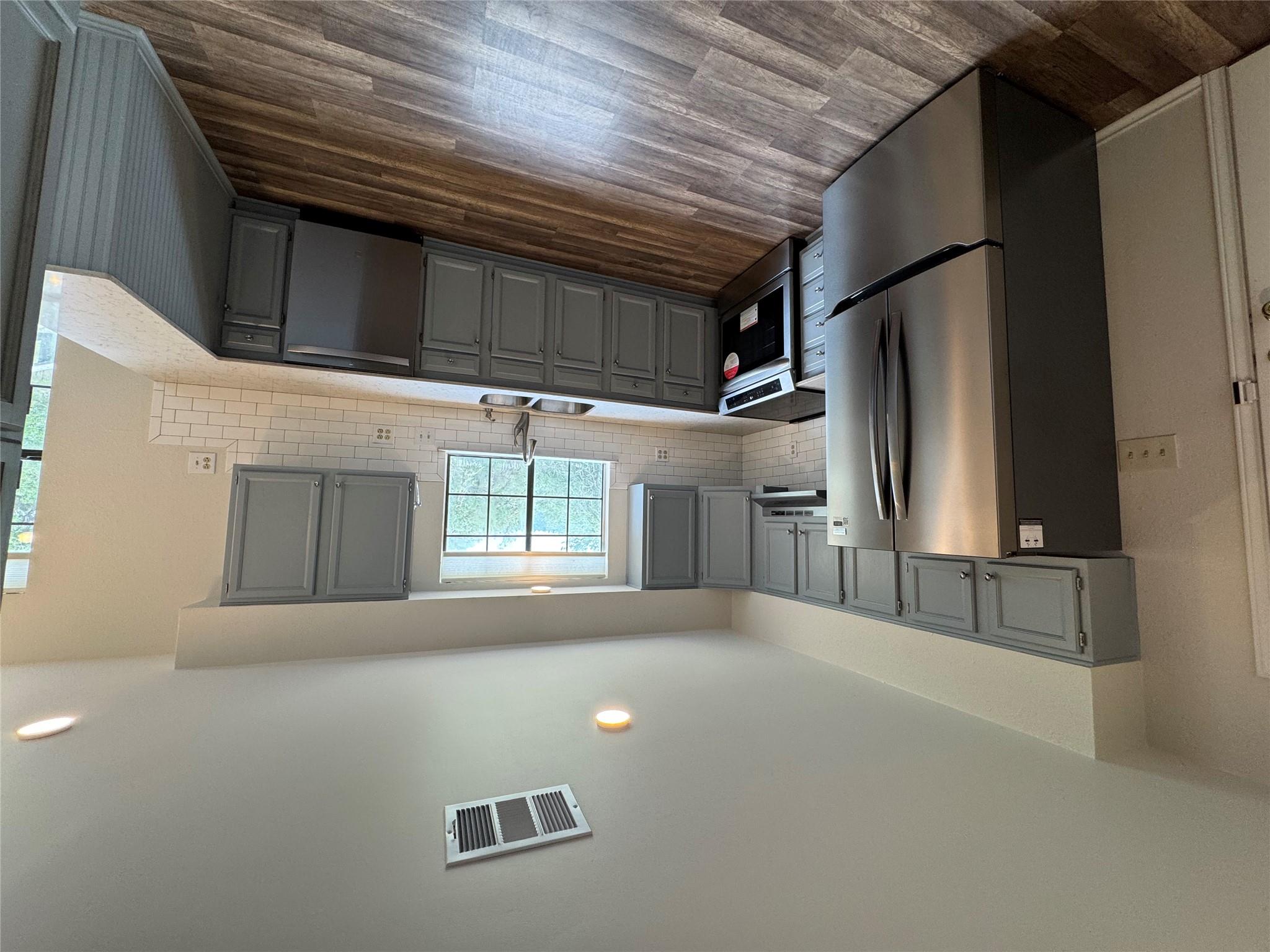 301 Mesa DR