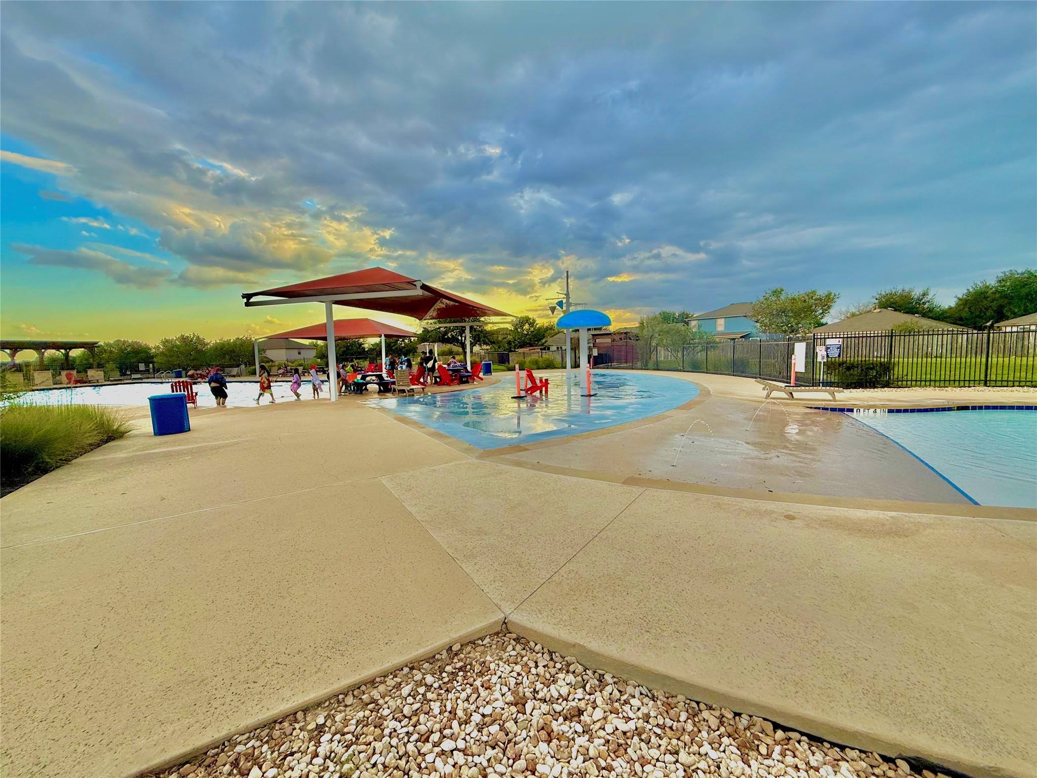6007 Heron DR