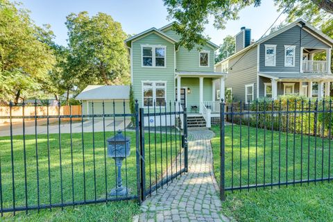 Photo of 2005 E 21st ST, Austin, TX 78722 (MLS # 1394780)