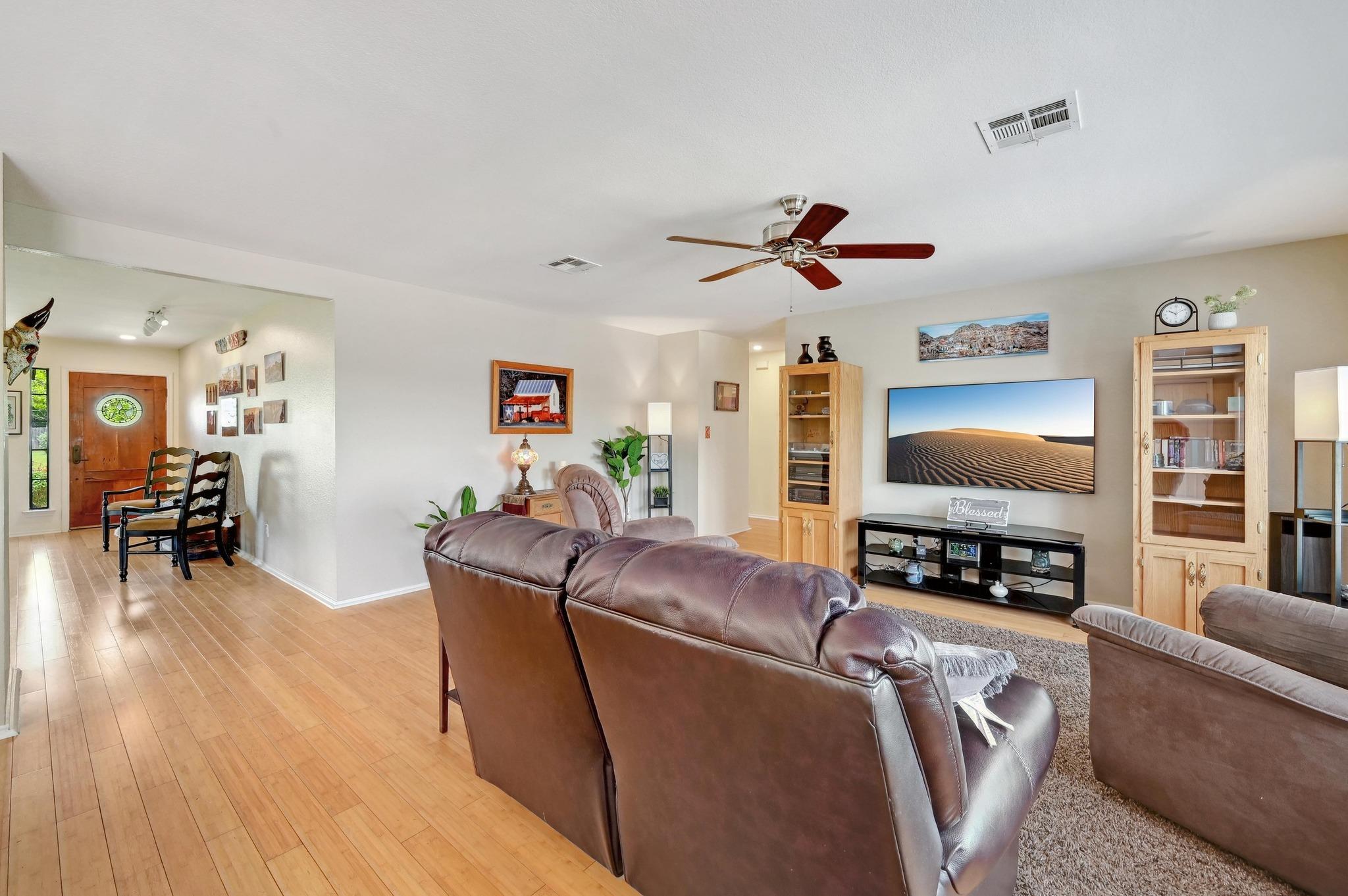 866 Bella Vista CIR