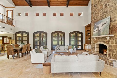 Photo of 2180 La Ventana PKWY, Driftwood, TX 78619 (MLS # 5736634)