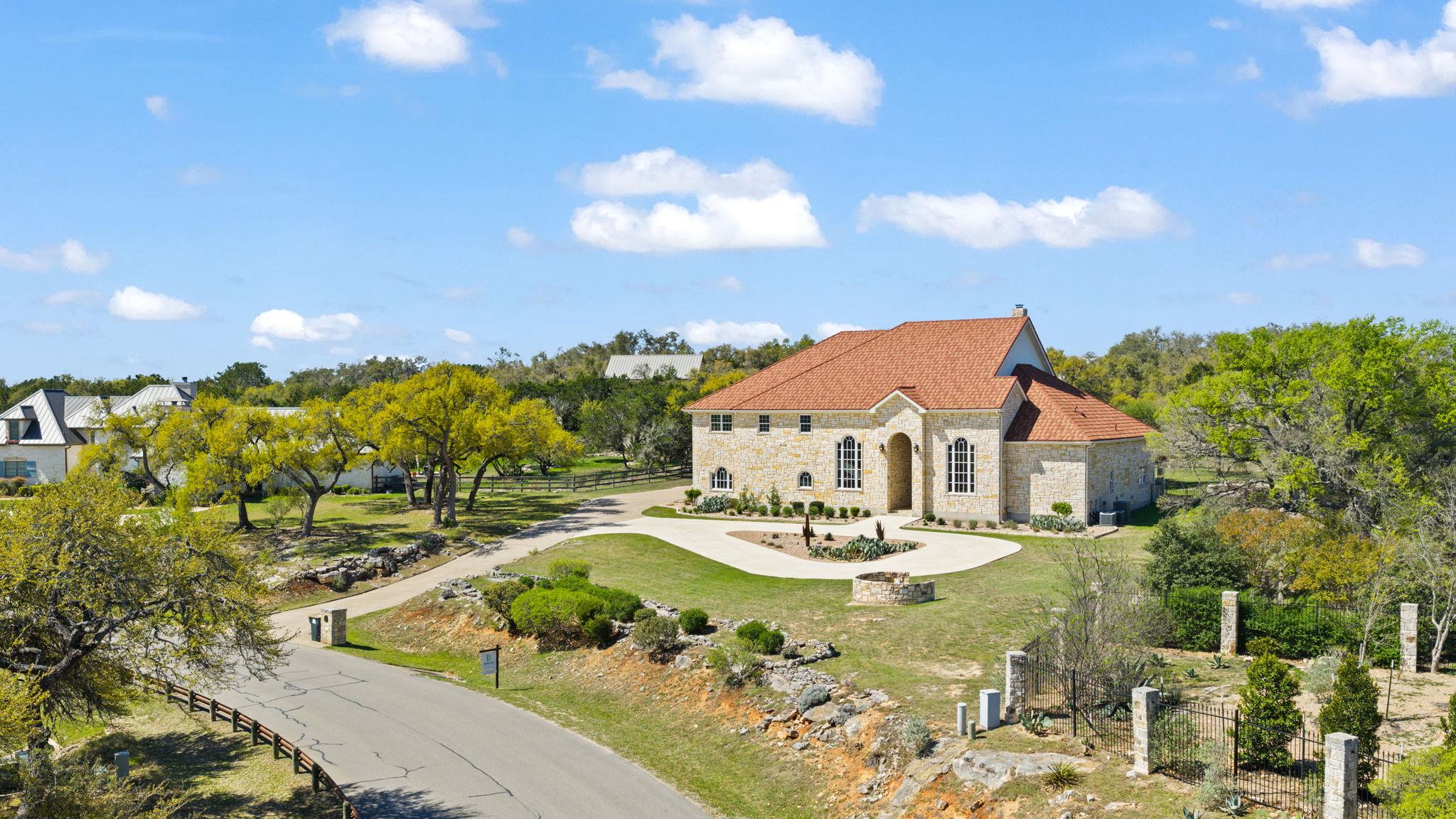 2180 La Ventana PKWY