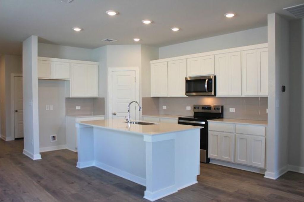 Photo of 140 Cutleaf CV, San Marcos, TX 78666 (MLS # 1641775)