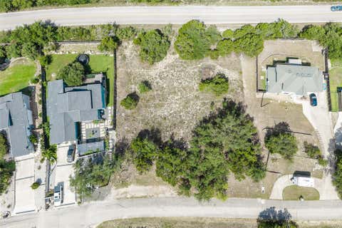Photo of 912 Daviot DR, Spicewood, TX 78669 (MLS # 6440177)