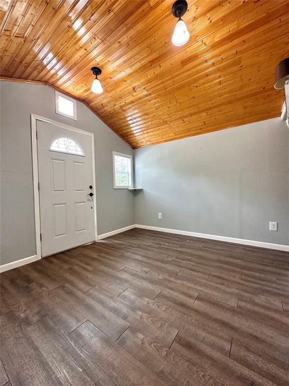 6985 County Road 200 RD