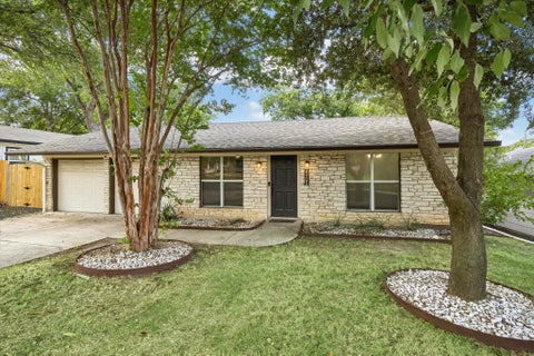 Photo of 6905 Tulane DR, Austin, TX 78723 (MLS # 6189343)