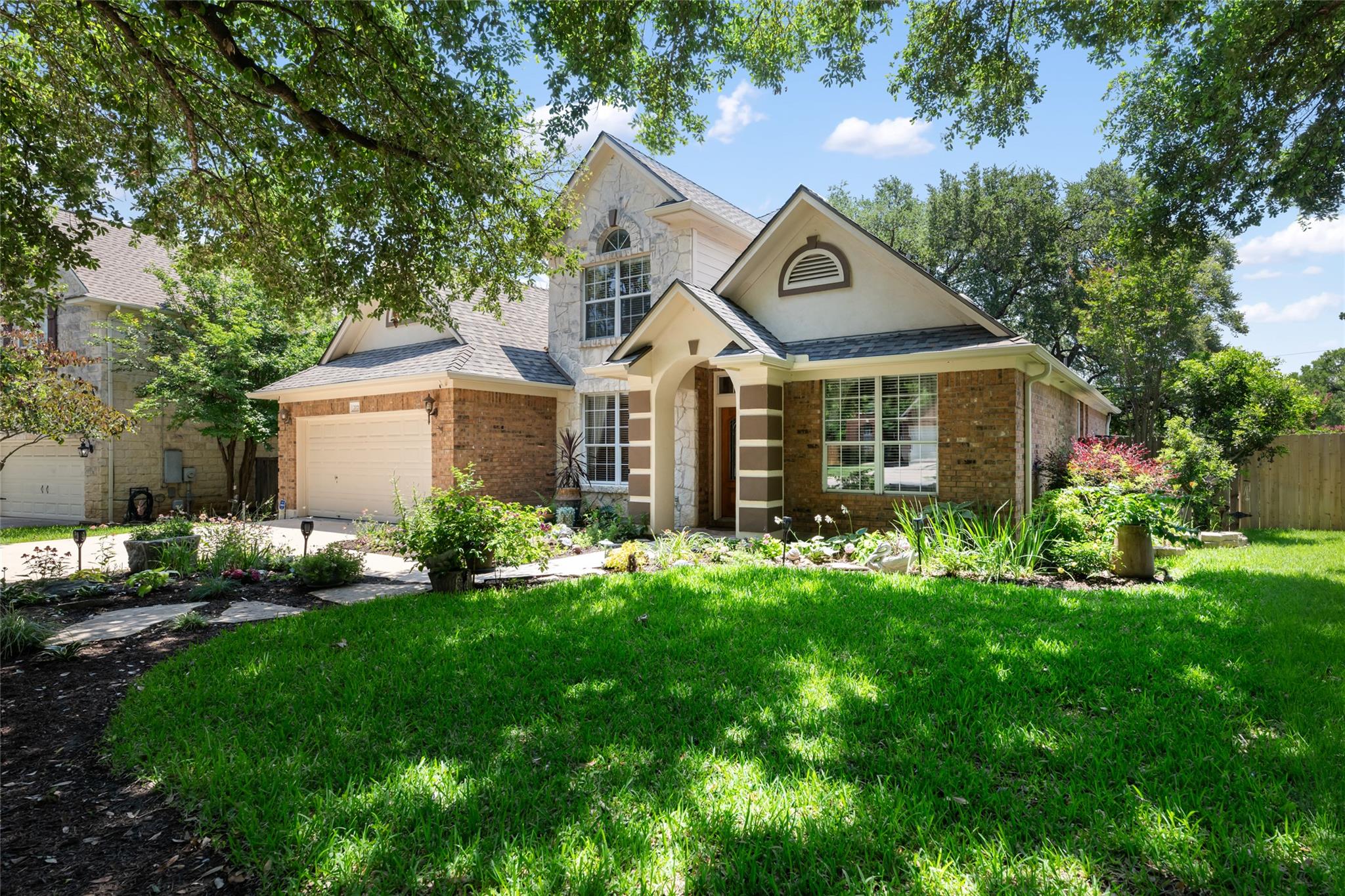 2021 Inverness DR
