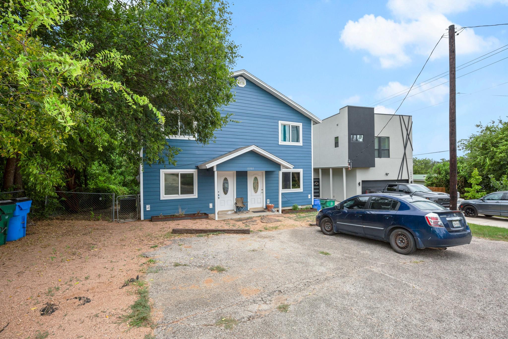 10905 Elm ST