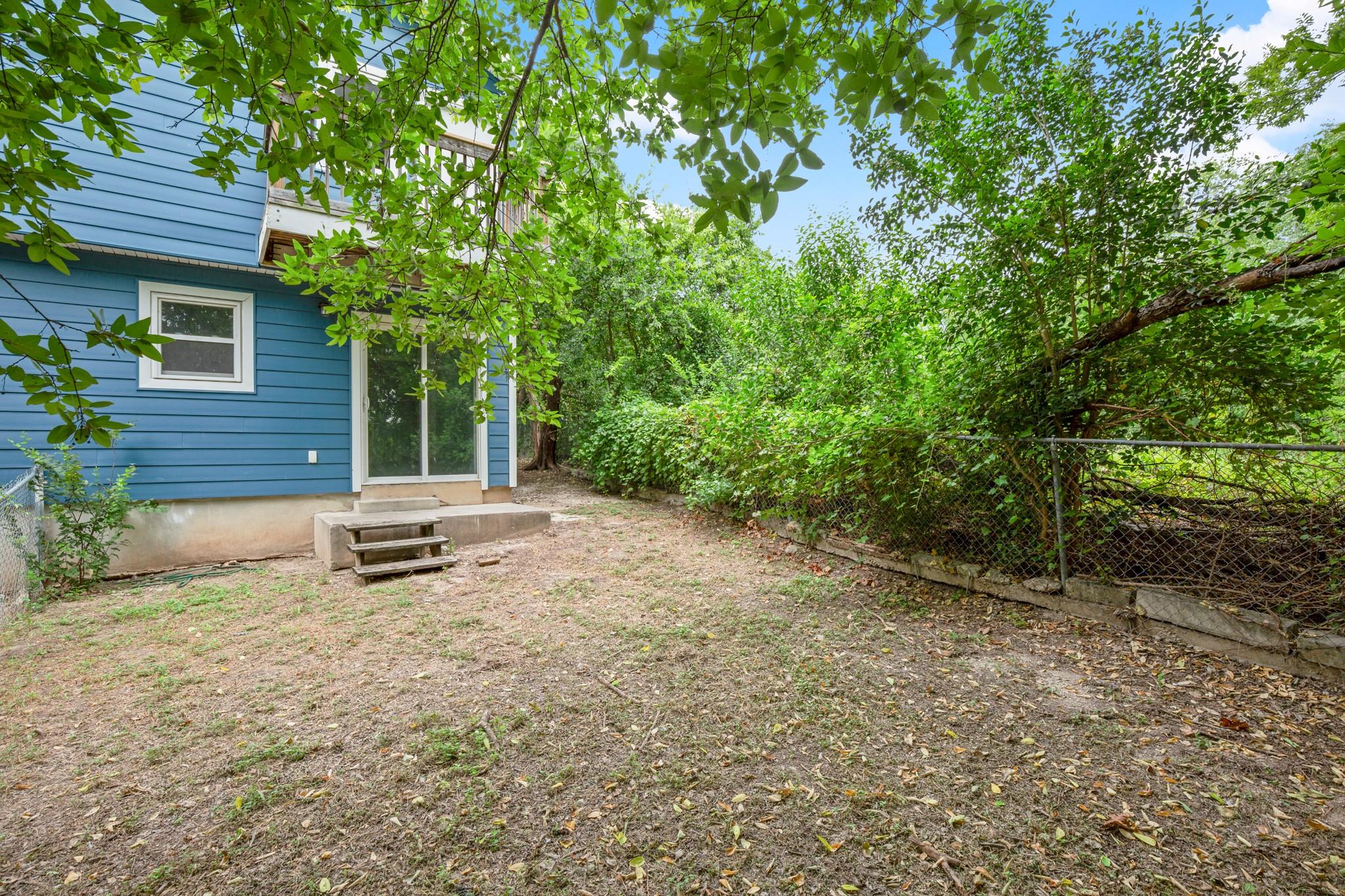 10905 Elm ST