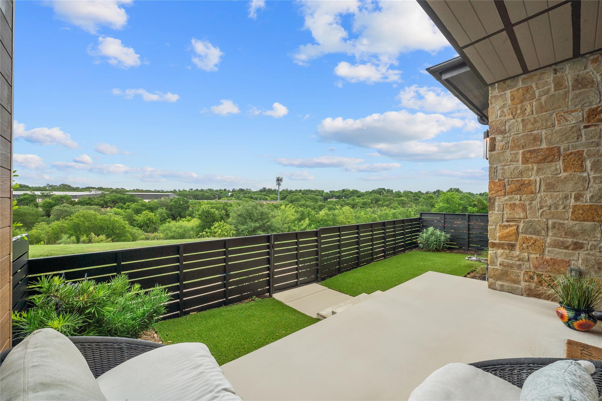 4702 Unity CIR