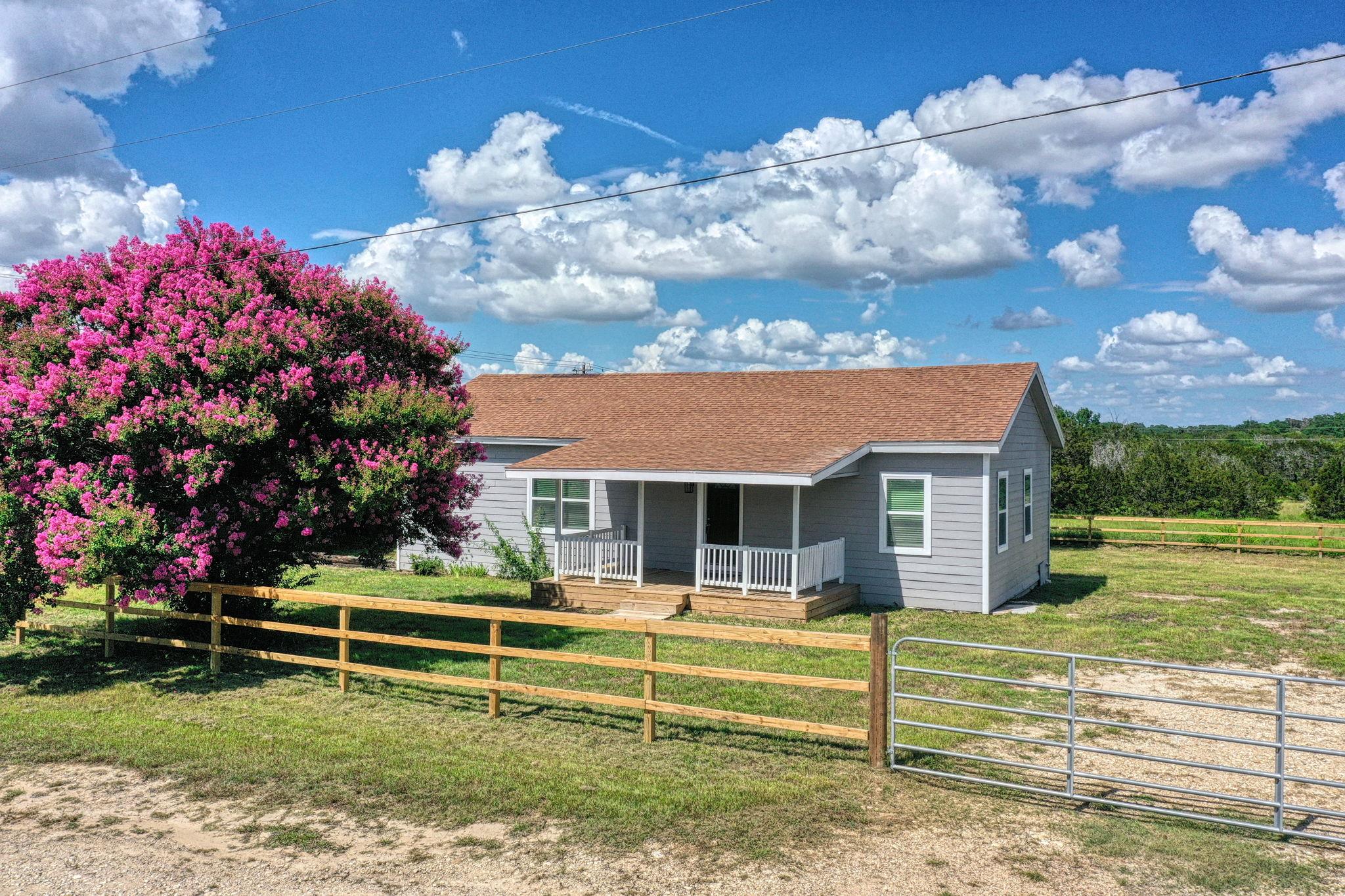 51 Private Road 901