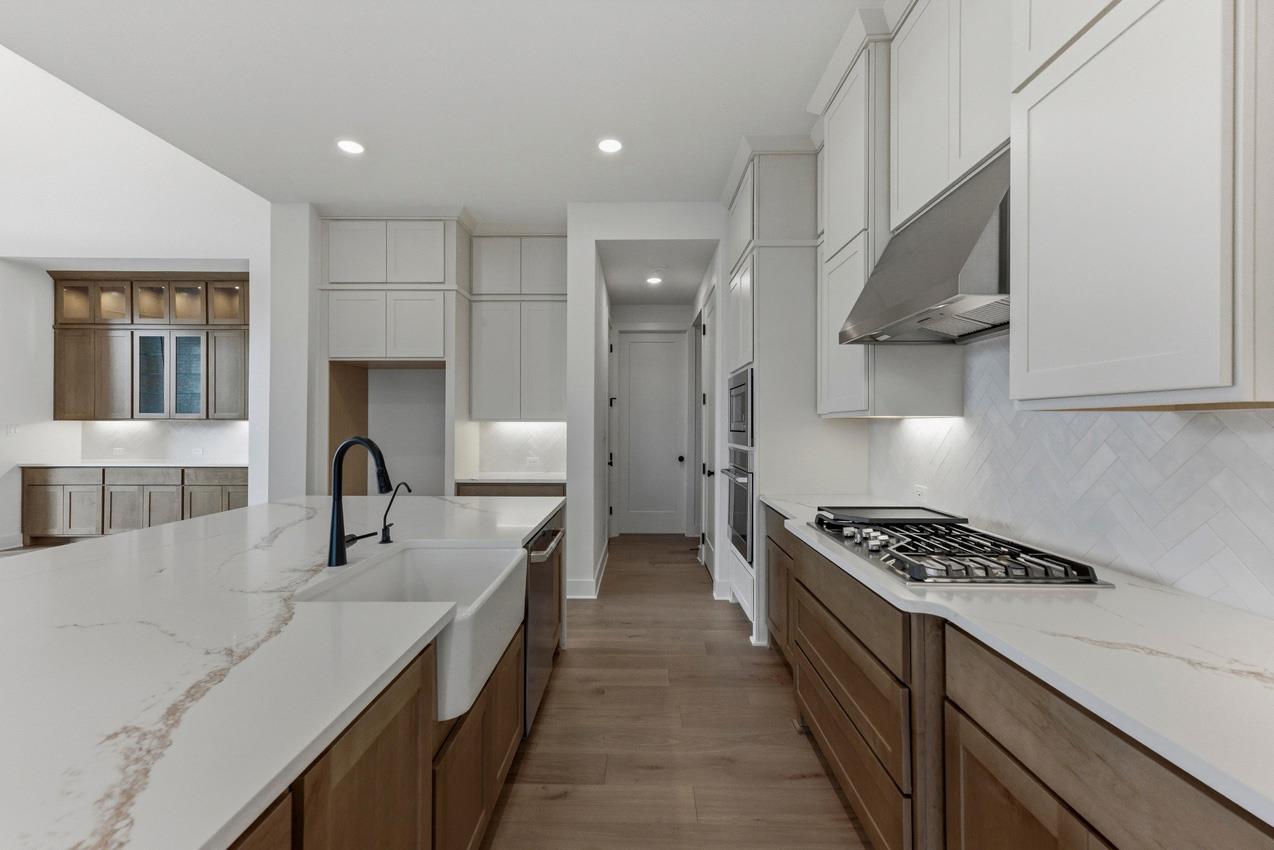 1008 Twisted Tarpley LN