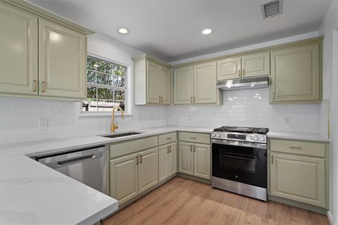 Tiny photo for 1420 Houston ST, Austin, TX 78756 (MLS # 6396411)