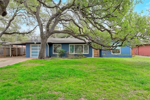 Photo of 5803 Shoal Creek BLVD, Austin, TX 78757 (MLS # 9003714)