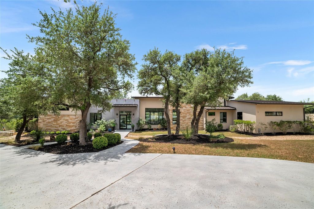 Photo for 16925 Whispering Breeze DR, Austin, TX 78738 (MLS # 3371530)