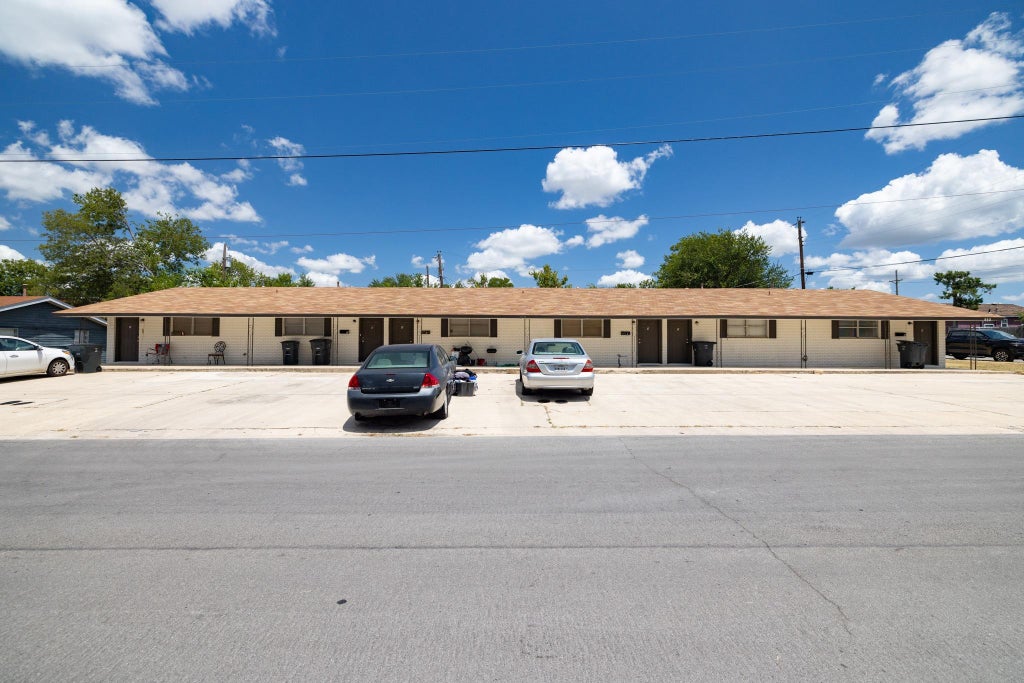 Photo of 213 E Harrison Ave, Killeen, TX 76541 (MLS # 1208863)