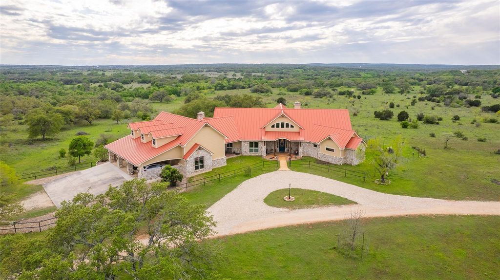 Photo of 2810 Bridlewood Ranches DR, San Marcos, TX 78666 (MLS # 2267461)