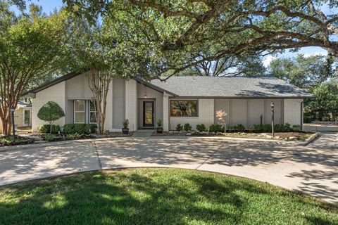 Photo of 9109 Balcones Club DR, Austin, TX 78750 (MLS # 3189927)