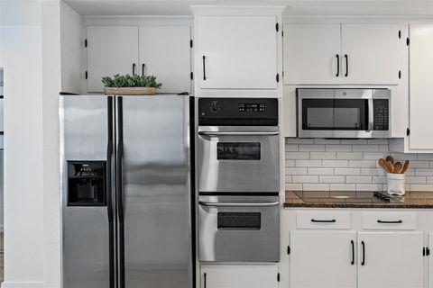 Tiny photo for 1201 Lakeshore DR, Spicewood, TX 78669 (MLS # 9412738)