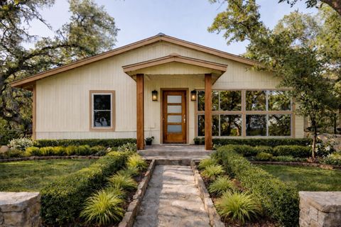 435 Spangenberg RD Blanco TX 78623