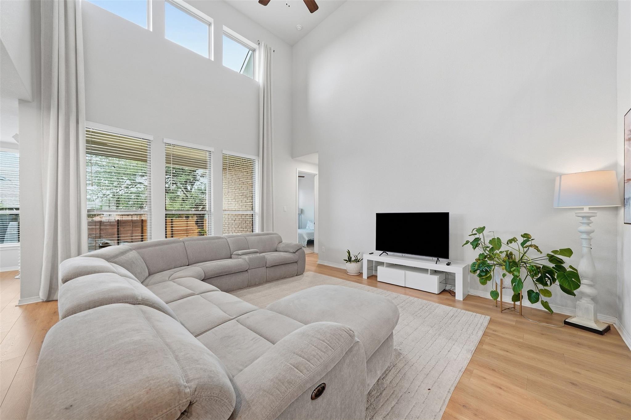 1005 Rollingwood TRL