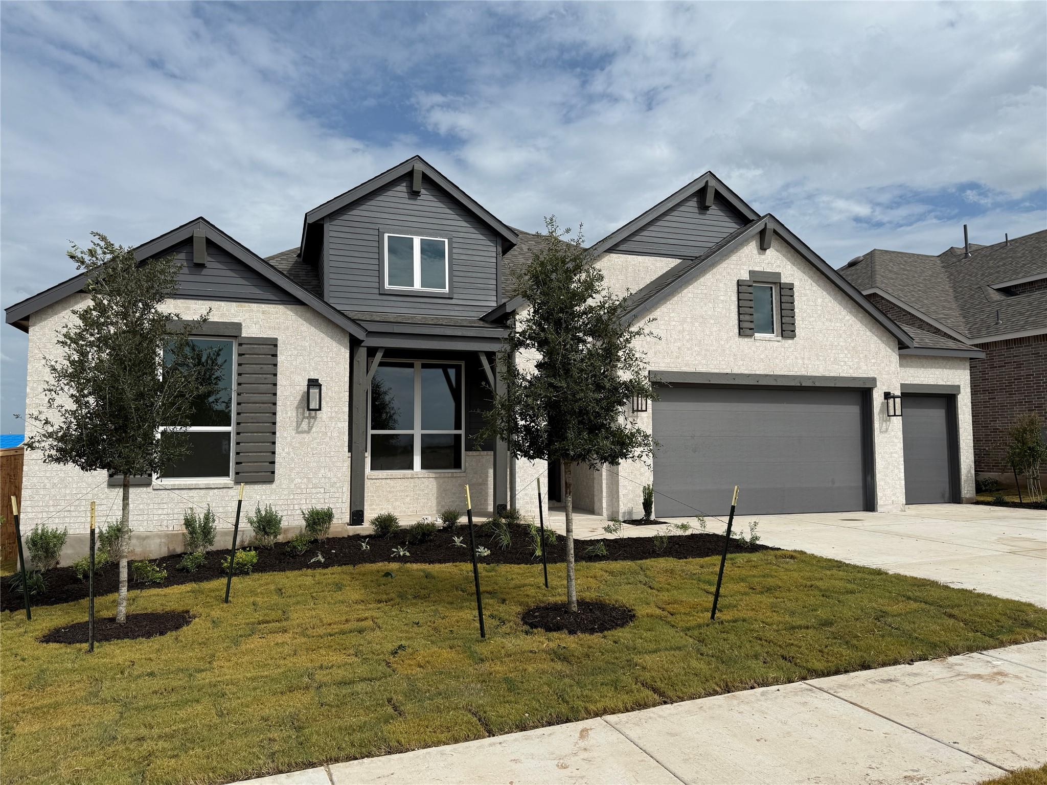 116 Lookout Point DR