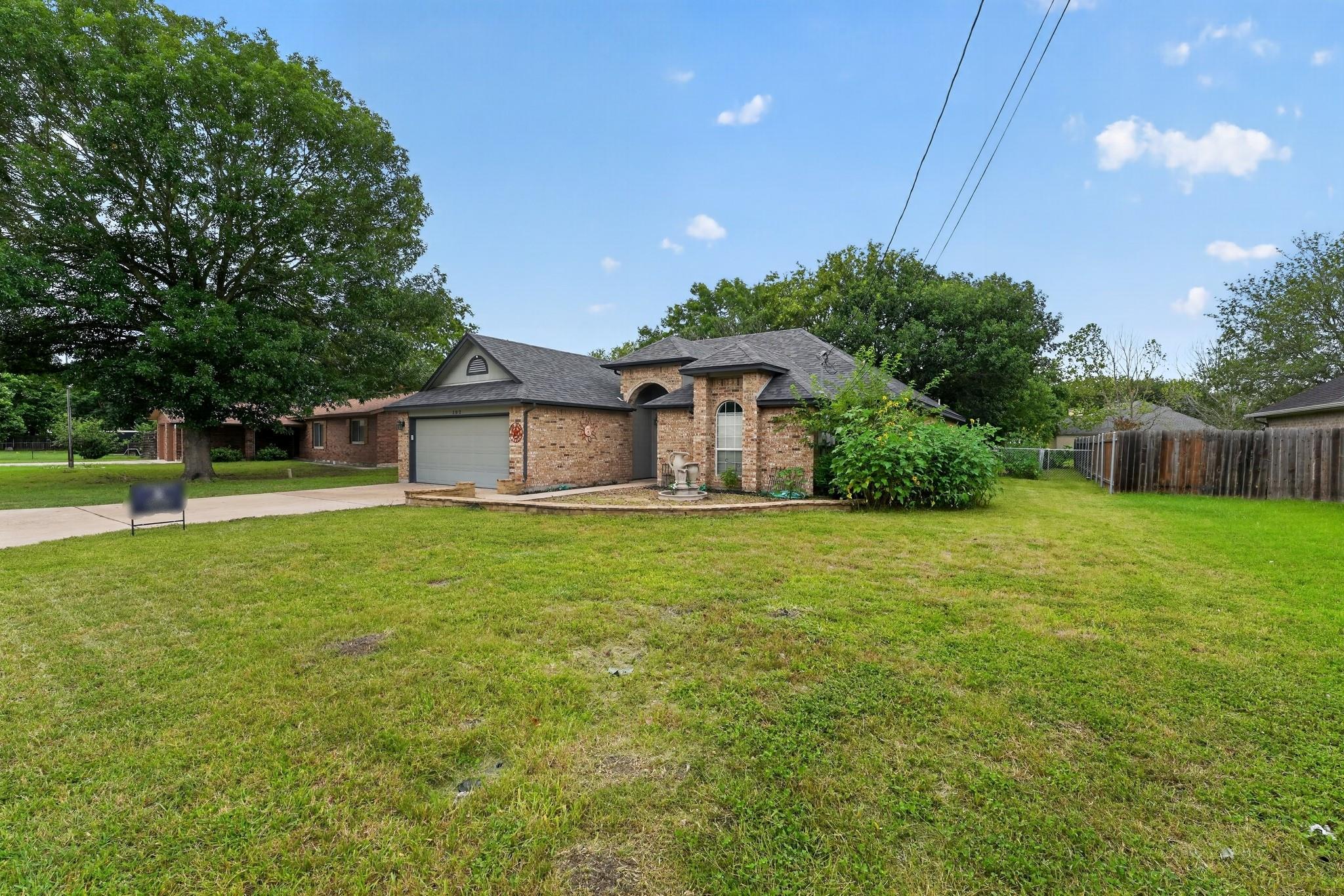 102 Hummingbird LN