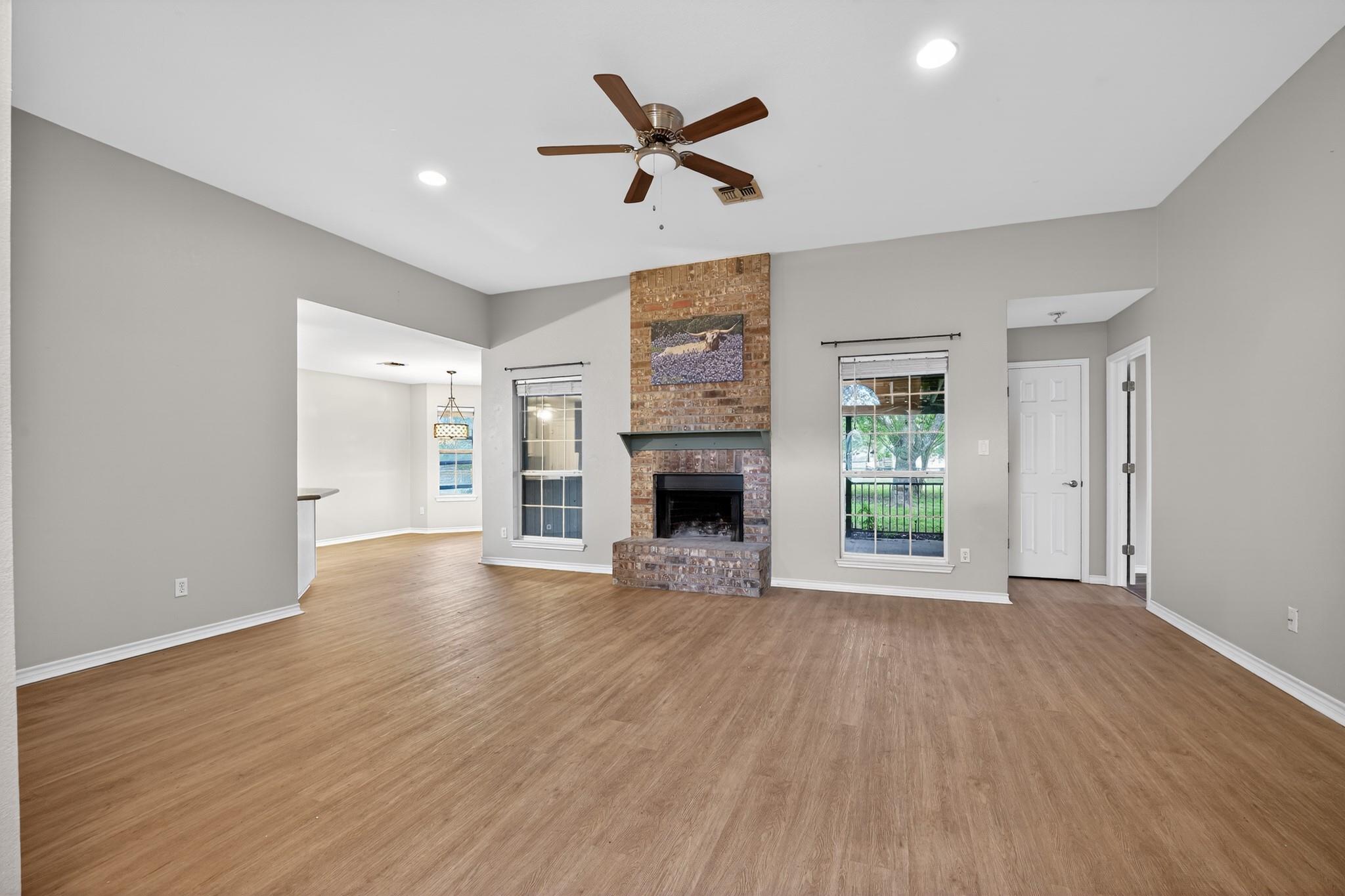 102 Hummingbird LN