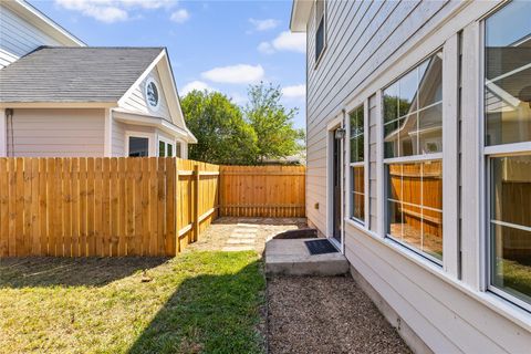 Tiny photo for 5408 Downs DR, Austin, TX 78721 (MLS # 8196416)