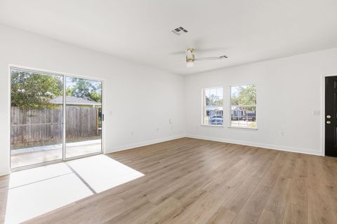 Tiny photo for 5408 Downs DR, Austin, TX 78721 (MLS # 8196416)