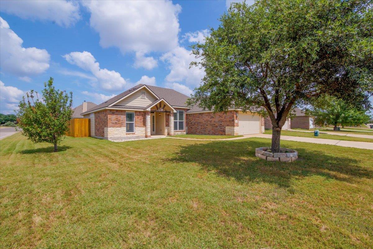 1220 Neuberry Cliffe