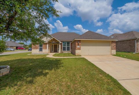 1220 Neuberry Cliffe Temple TX 76502