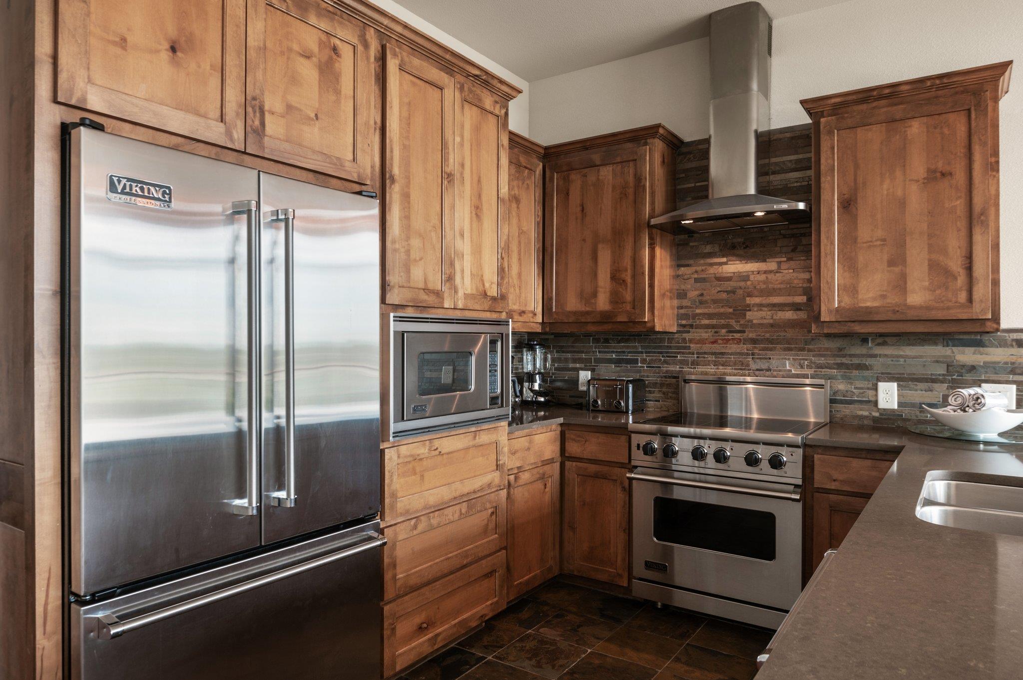1101 Ivean Pearson RD E202